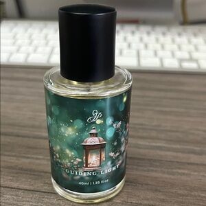 Julianna’s Perfume Guiding Light Perfume
